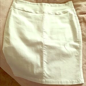 DG2 stretch jean skirt